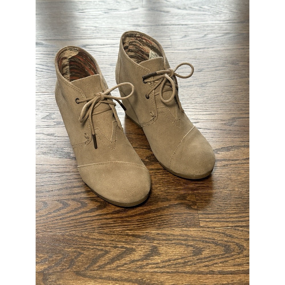 TOMS Desert Wedge Ankle Booties Suede Lace Up Tan Brown Womens Shoes Size 8